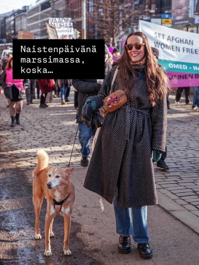 Naistenpäivänä minä ja 20 000 muuta marssimme tasa-arvon ja ihan jok’ikisen tytön ja naisen oikeuksien puolesta 💋

Minä tykkään kukista (hyvänen aika!), huulipunista ja kuohuvasta. Mutta naistenpäivänä ja ihan jokaisena päivänä vuodesta minä haluan, että sukupuolesta riippumatta jokainen voisi elää arvostettuna, tasa-arvoisin oikeuksin ja ilman pelkoa.

Tosimies on feministi - ja feminismi on kuumaa 🔥💗

#naistenpäivä #naistenpäivänmarssi #tasaarvo #mielenosoitus @unwomensuomi @naisunioni @naisjarjestot